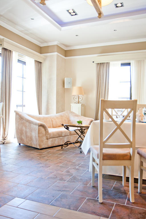 Calvados Hotel รูดา ชลอสกา ภายนอก รูปภาพ